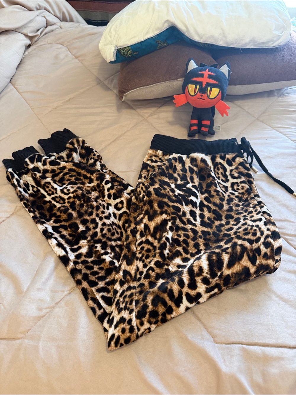 Michael Kors new,soft plush Leopard Print Velour Joggers in Black& Brown,sizeXL
